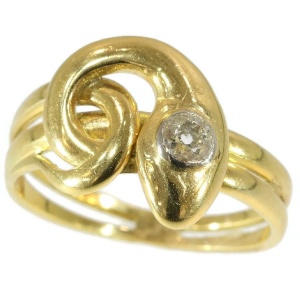 Antique diamond head snake ring 18kt yellow gold
